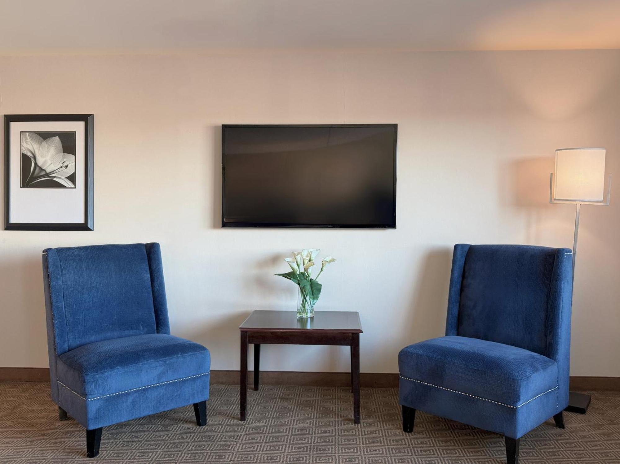 Holiday Inn South Plainfield-Piscataway By Ihg Exterior foto
